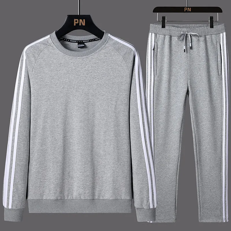 Men's two-piece casual sportswear suit in cotton blend, sweatshirt and sweatpants set, long sleeves, black colour, front view