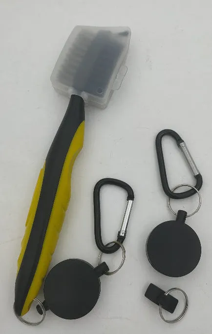 Golf club cleaning brush with magnetic snap button, stainless steel and PP wool bristles, black colour, without cover