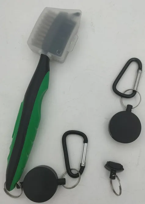Golf club cleaning brush with magnetic snap button, stainless steel and PP wool bristles, black colour, without cover