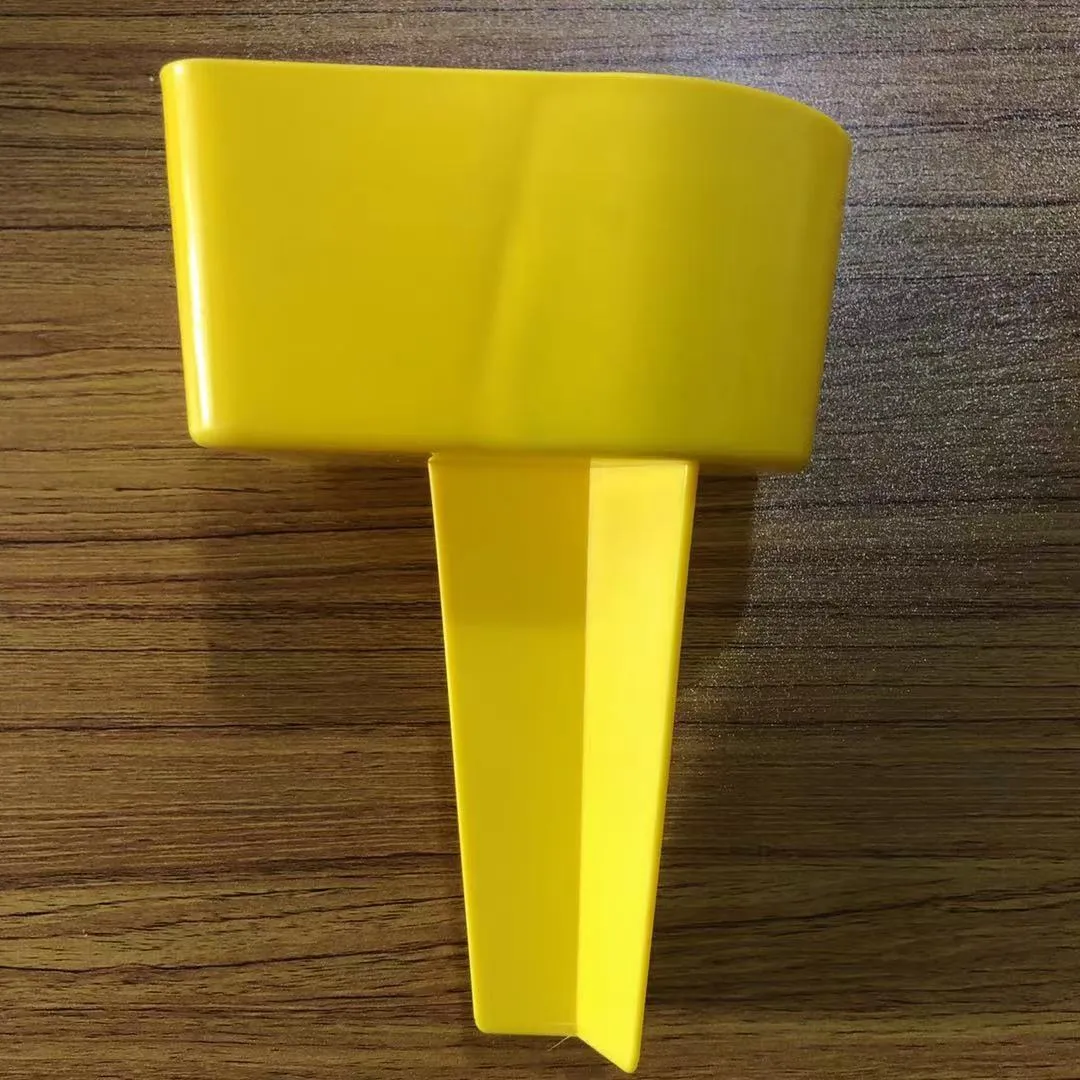 Plastic beverage phone holder 20x14cm for outdoor beach canopy use