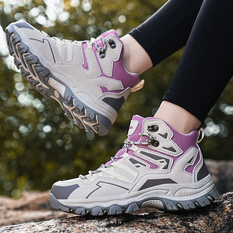 Men's low-top hiking sneakers in grey with flannel upper and natural rubber sole.