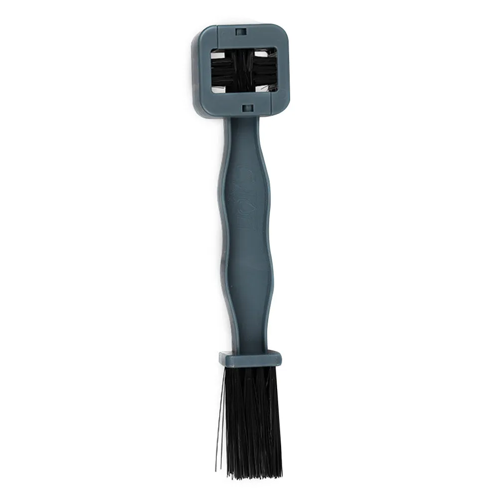 Bicycle chain cleaner scrubber brush set with PC plastic housing, soft brush, and three wear-resistant sponges on a workbench