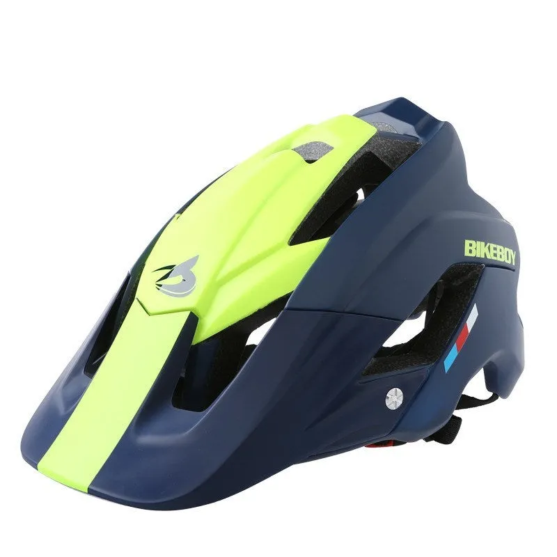 Adult mountain bike helmet in Black with PC outer shell and EPS liner, plain pattern