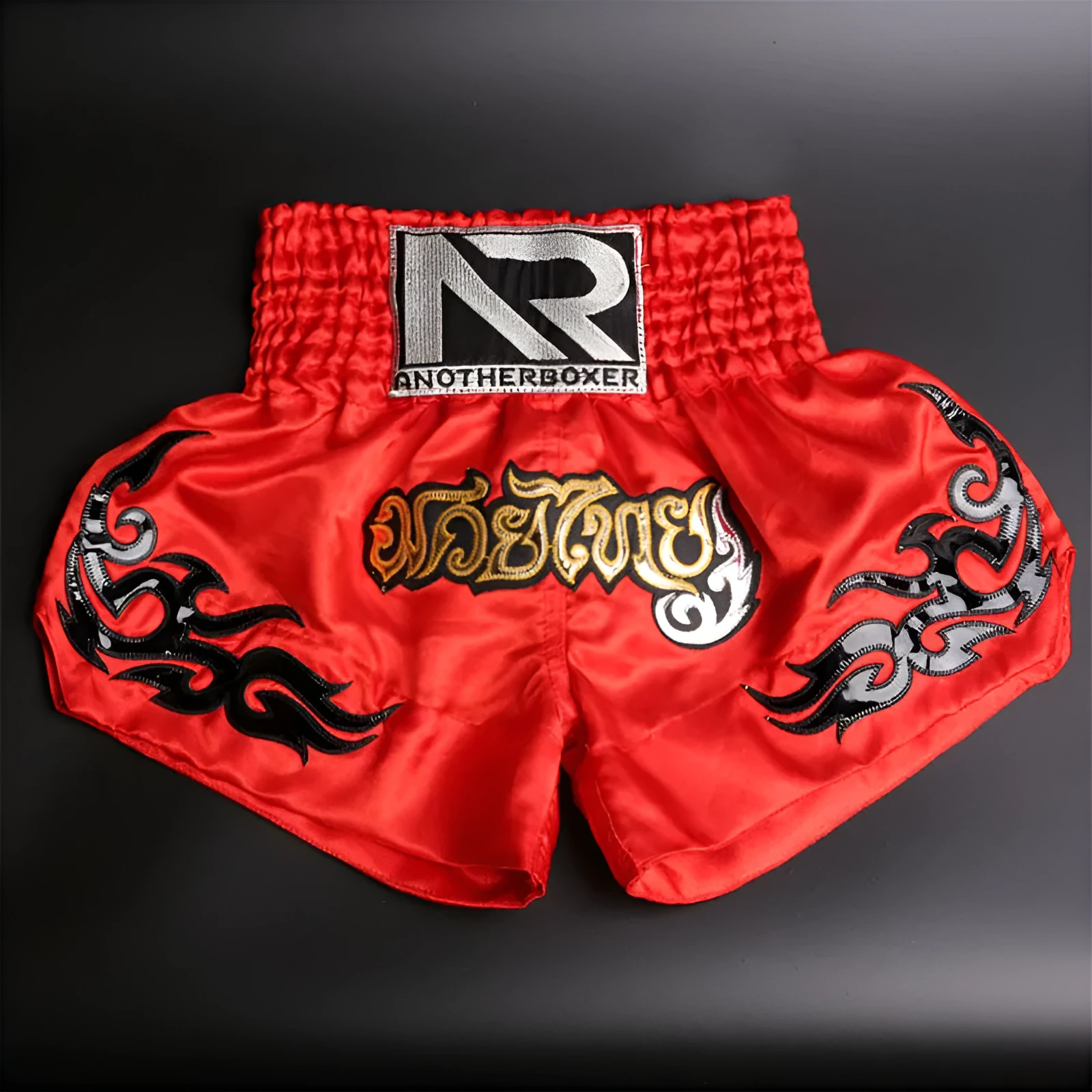 Unisex boxing sanda training shorts in black nylon polyester fabric with elasticated waistband