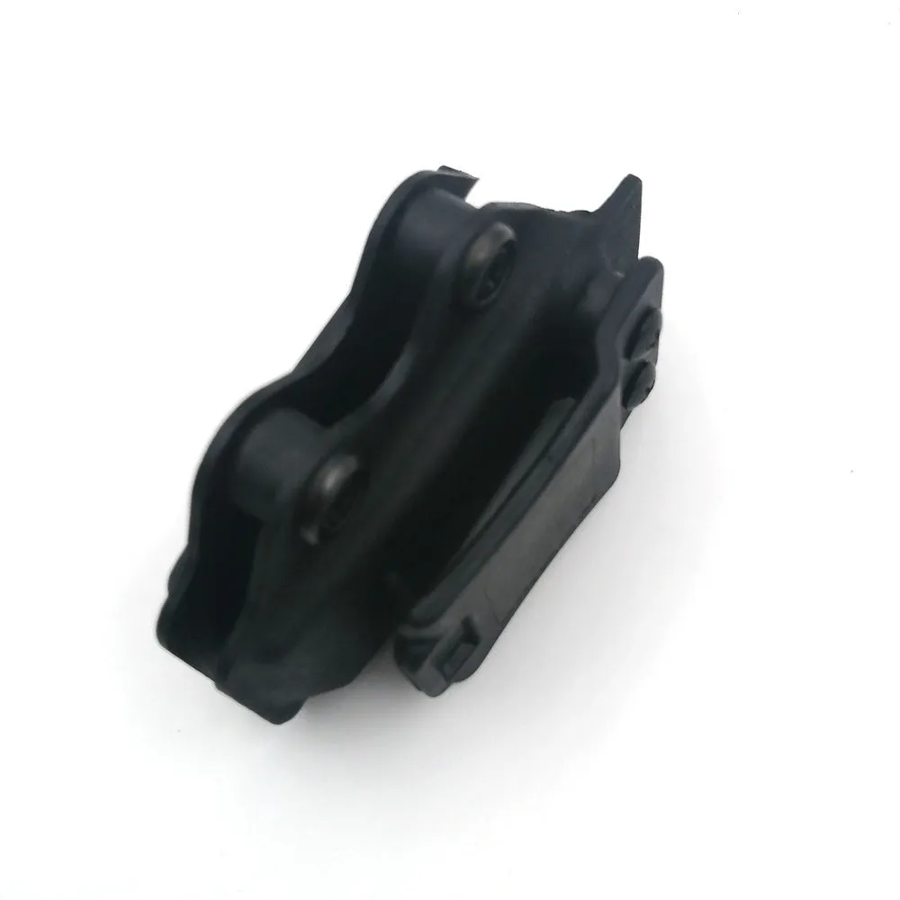 Black nylon right-hand pistol magazine pouch on belt, 9.5x5.5x4cm for airsoft hunting