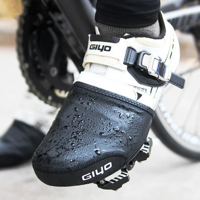 GIYO half palm shoe cover in black, side view showing self-locking band and forefoot coverage for cycling