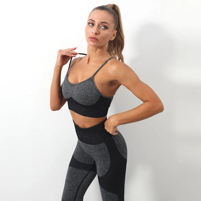 Women's seamless knitted sling sports bra and yoga trousers set in solid colour for fitness