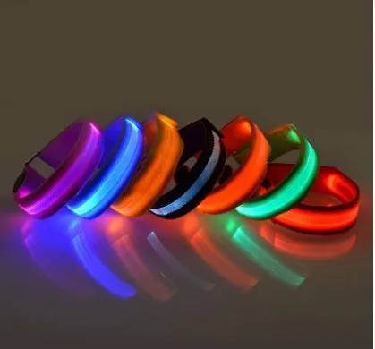 LED arm band with 7 colour options and 3 blink modes on black nylon strap