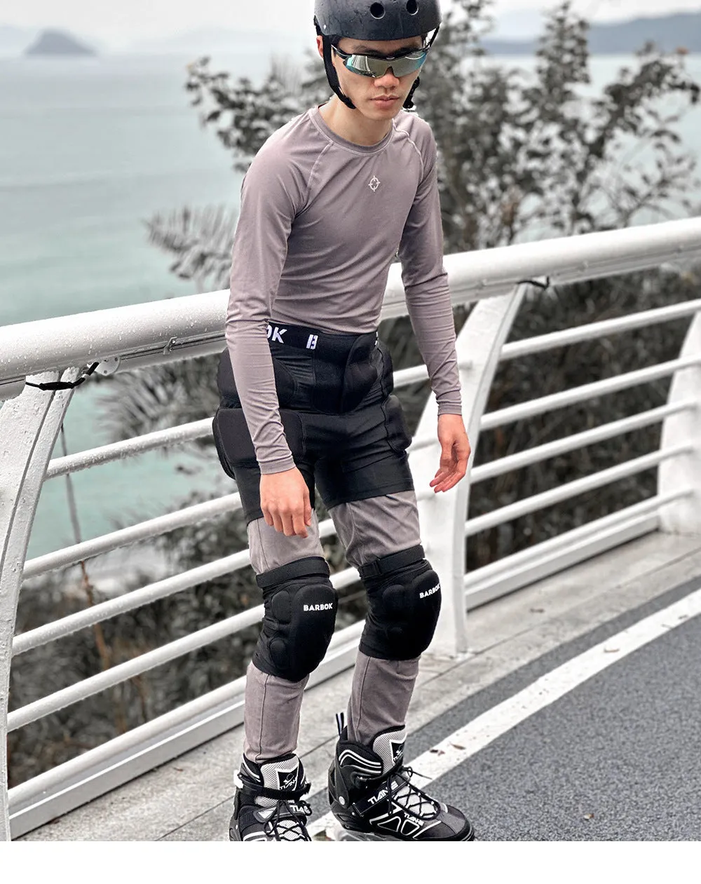 Black sports hip protection pad with spandex and NBR foam for roller skating and skateboarding safety