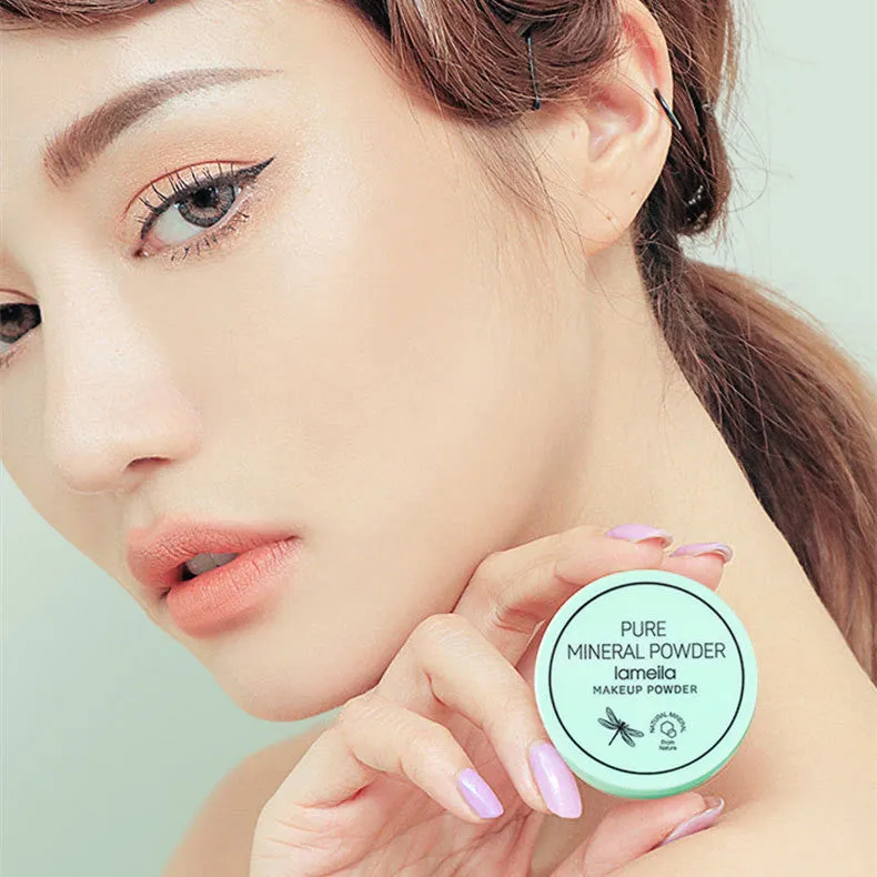 LaMeiLa mineral loose powder in compact with sifter, oil control and pore minimising finish, three shades available
