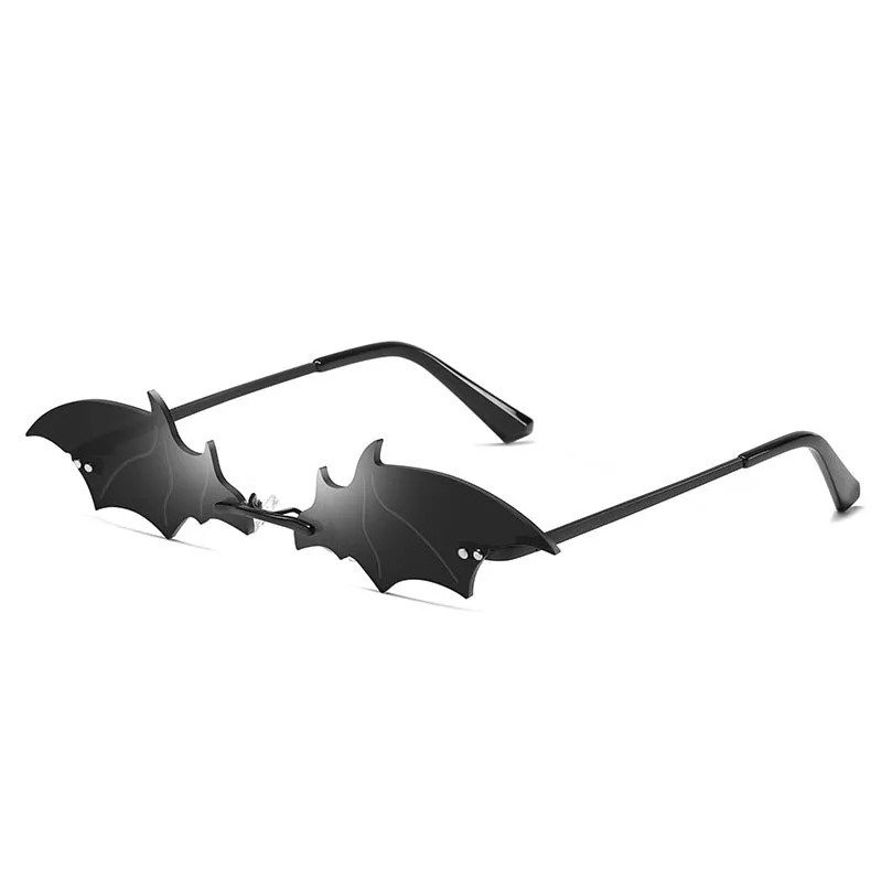 Bat-shaped square frame sunglasses with PC lenses in black colour, lightweight 16-20g