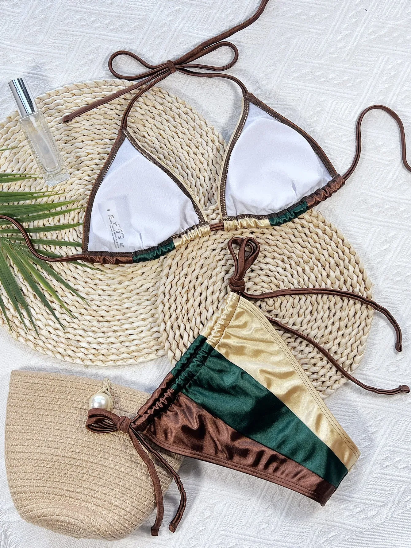 Women's separated bikini set in multicolor with solid colour stitching, nylon fabric, triangle top and brief bottoms