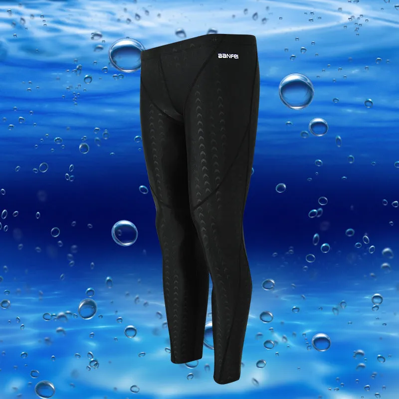 Men's nylon cropped swimming trunks in briefs style with sun-proof fabric