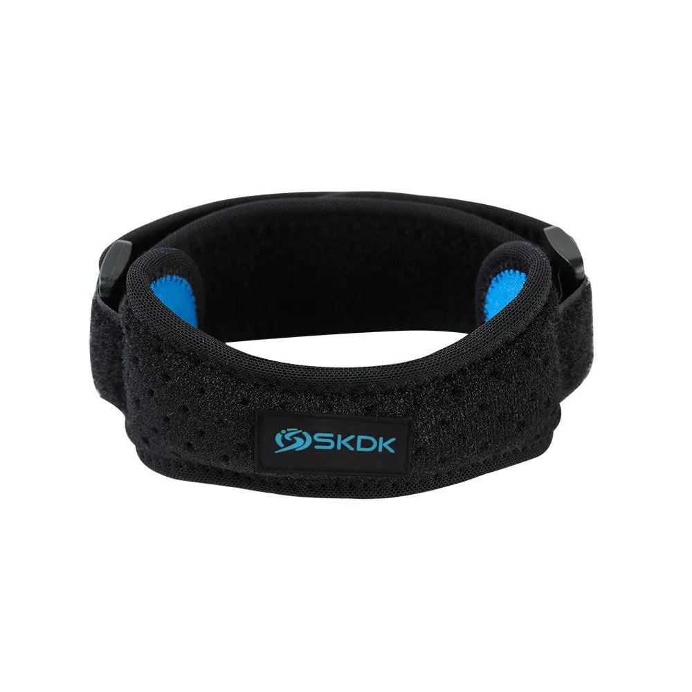 Black sport kneecap with silicone gasket and double-pressure strap for running and hiking support