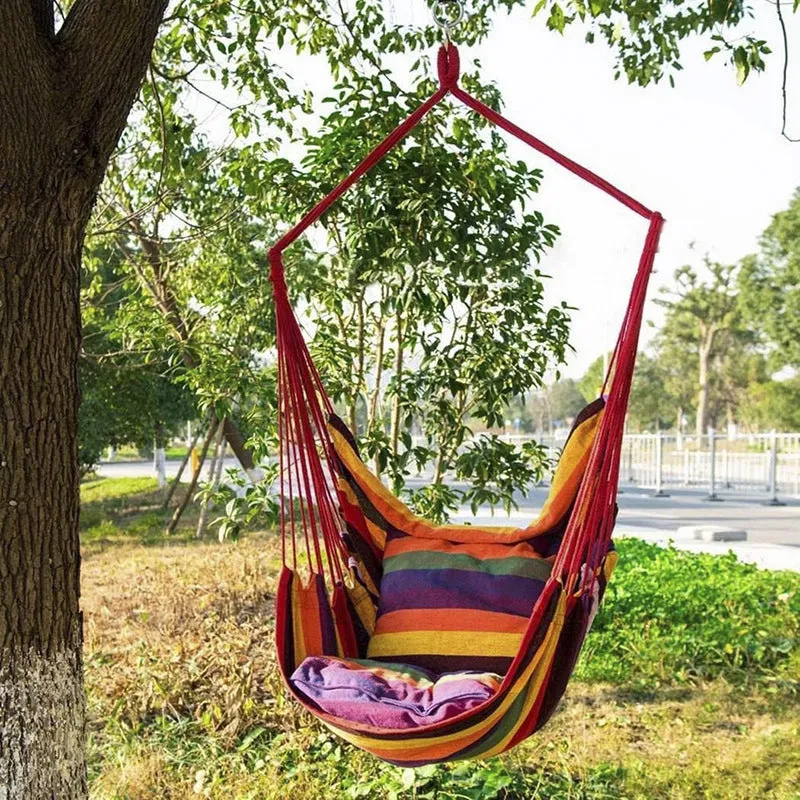 Canvas hanging chair in green colour, measured 100x130cm, for indoor and outdoor use, with 150kg capacity