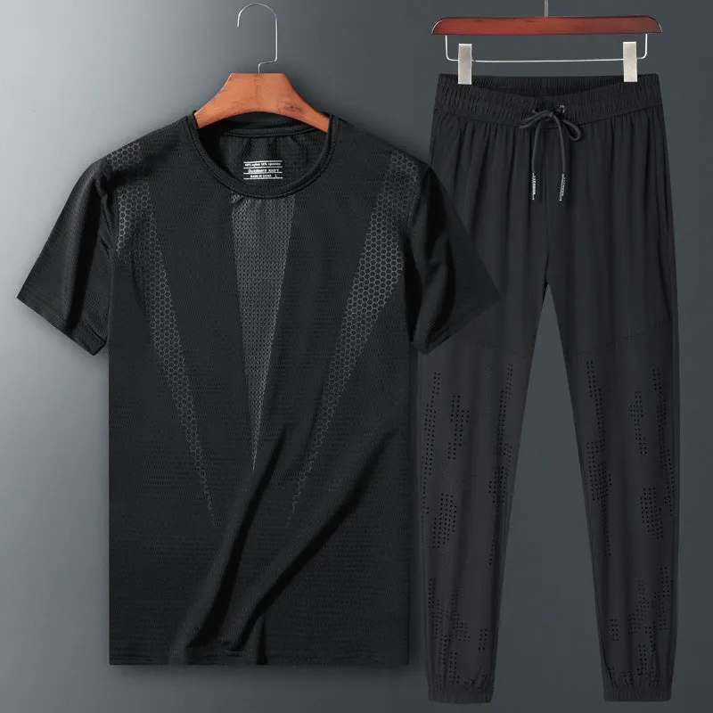 Two-piece short-sleeved sportswear set in black with round neck and nylon fabric