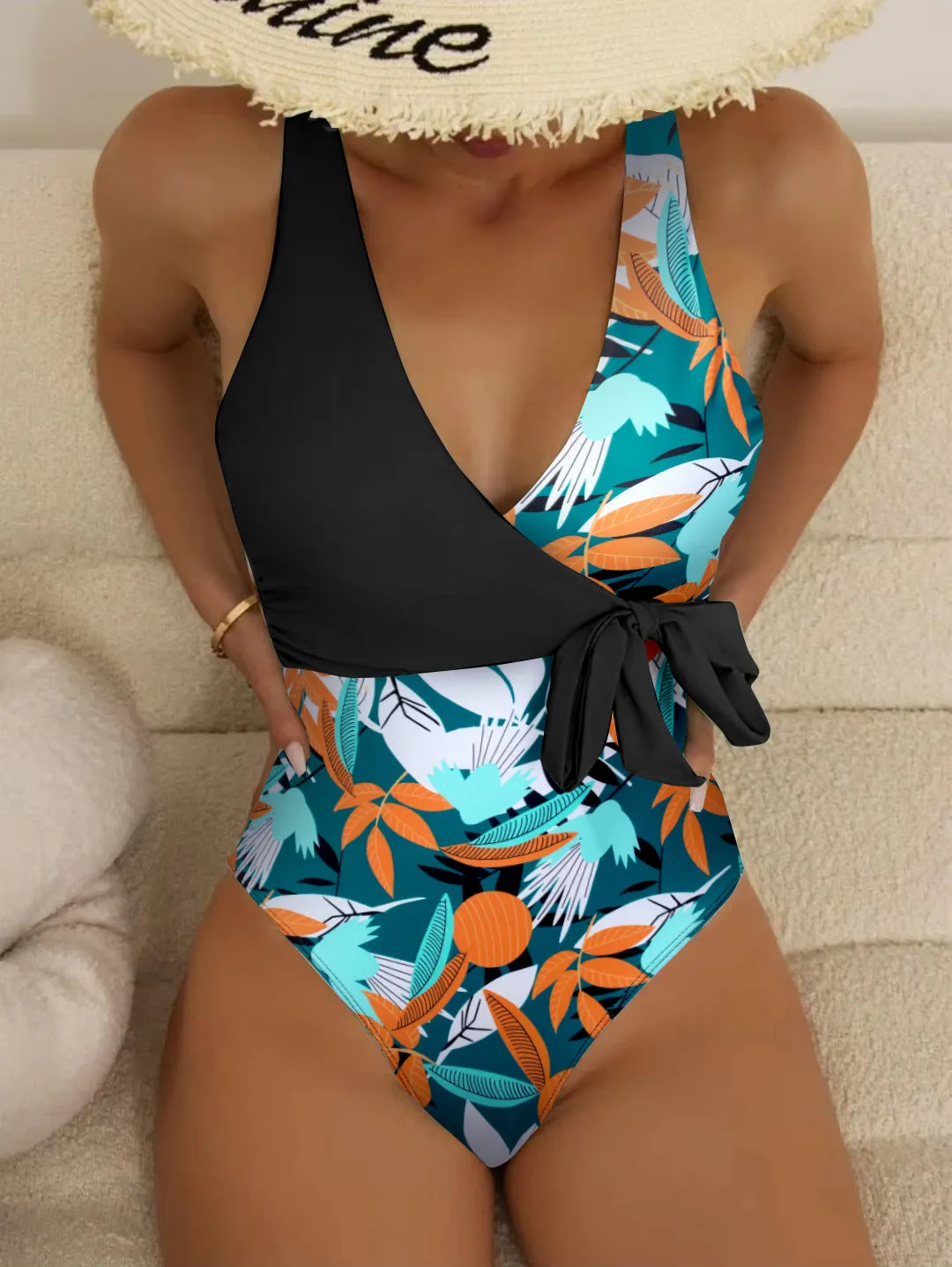 Women's high-waist one-piece swimsuit with printed pattern in quick-drying fabric