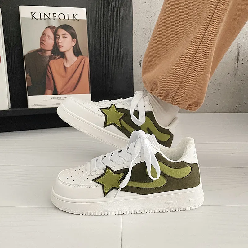 Retro low-top sports and casual shoes for men and women, synthetic leather upper, TPR sole, stitching details, white blue and white green colours, sizes 36-44.
