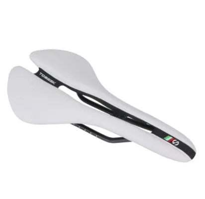 Black plastic bicycle saddle 143mm wide with chrome molybdenum steel rails for road mountain folding bikes