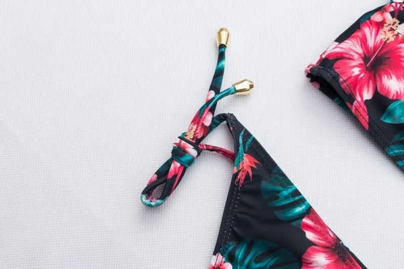 Women's graph colour print split swimsuit bikini set available in Asian sizes S to XL for beach wear