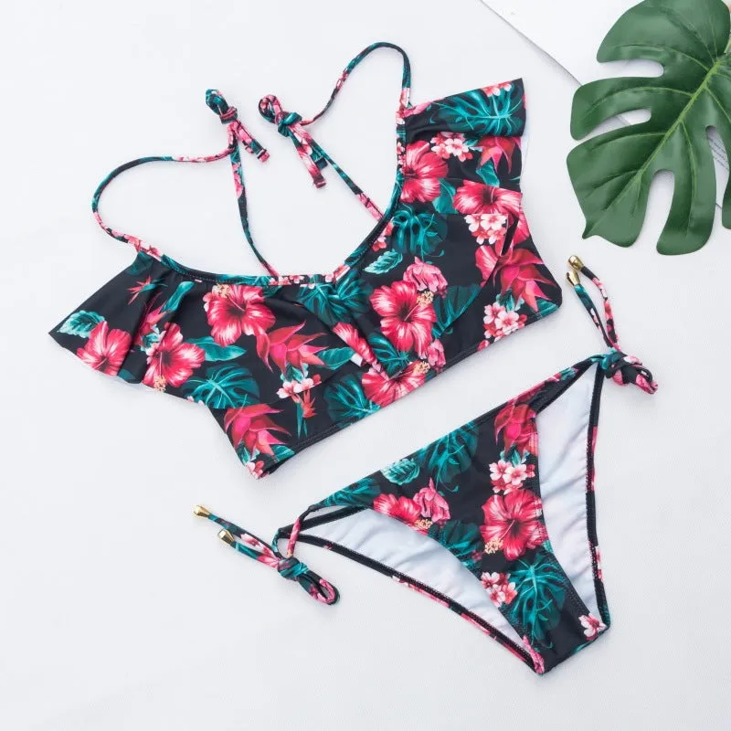 Women's graph colour print split swimsuit bikini set available in Asian sizes S to XL for beach wear