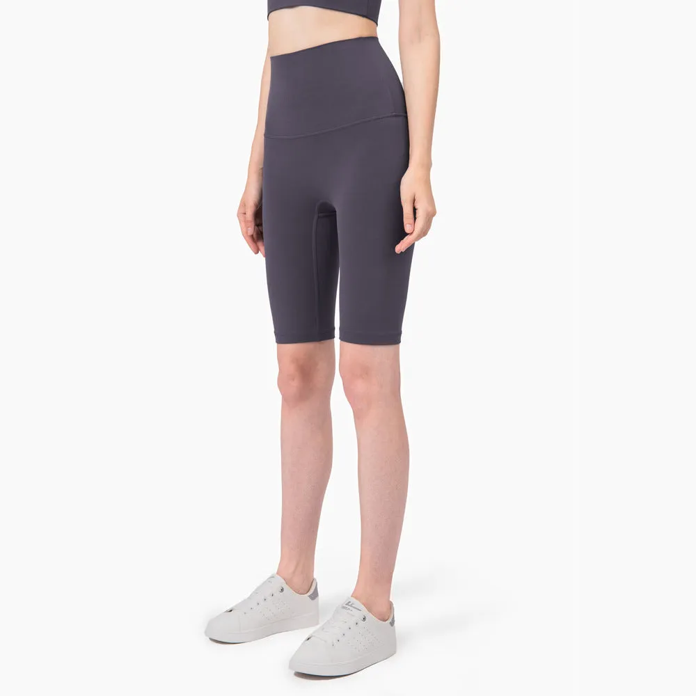 Women's five-point fitness pants in moisture-wicking nylon, available in multiple colours