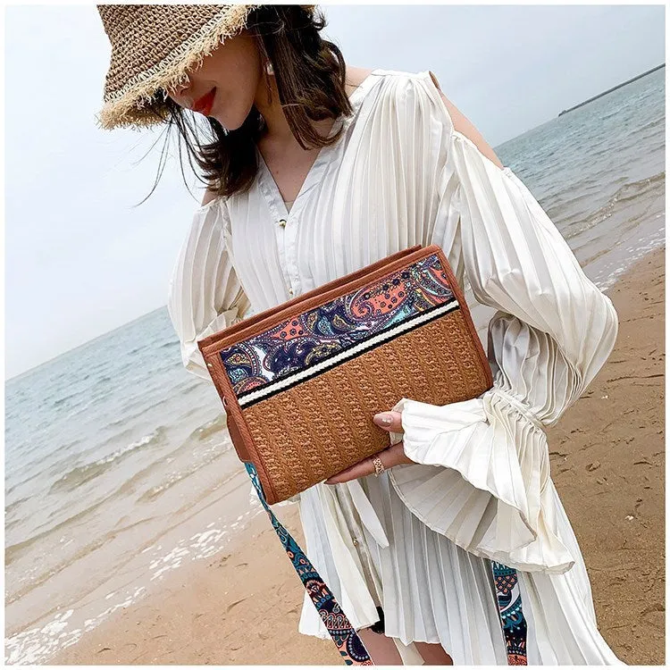 Retro ethnic straw shoulder messenger bag in khaki with zipper closure 28x18x6cm