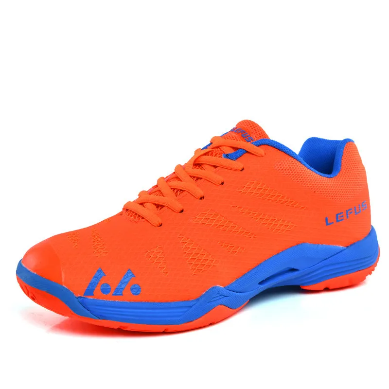 Men's mesh badminton shoes in L010 blue with rubber sole and lace-up closure