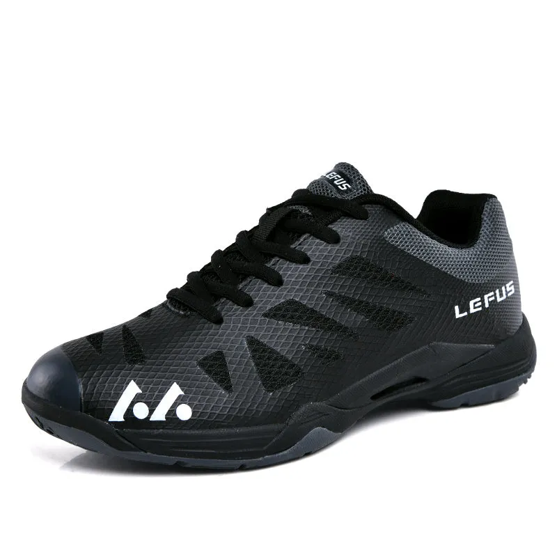 Men's mesh badminton shoes in L010 blue with rubber sole and lace-up closure
