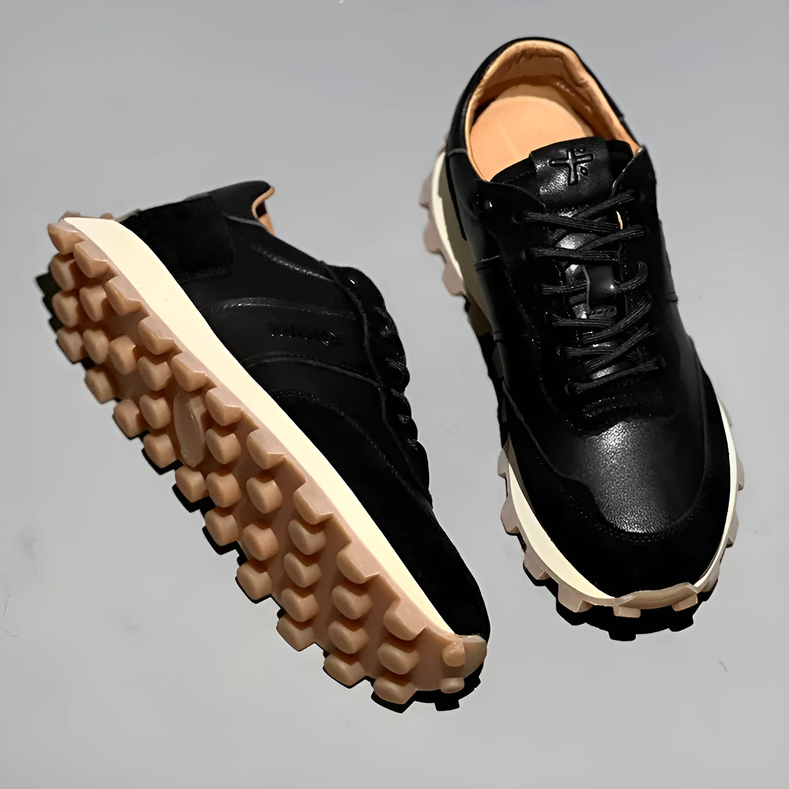 Men's black head layer cowhide lace-up sports shoes with thick sole and round toe on white background
