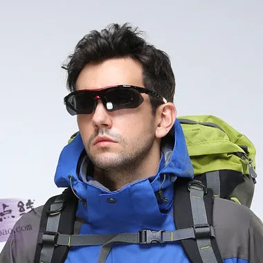 Polarised riding sunglasses in black frame, PC material, for cycling outdoor sports, windproof design