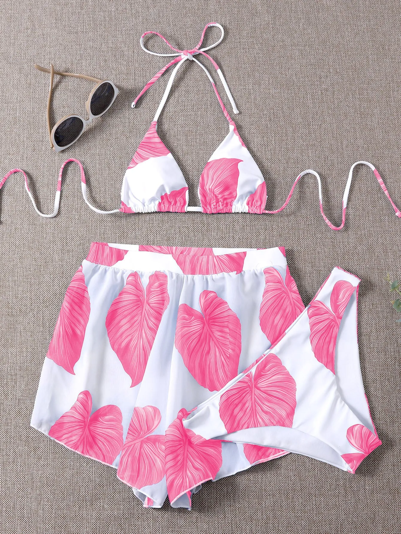 Women's adjustable three-piece bikini swimsuit in orange with printed pattern and chest pads