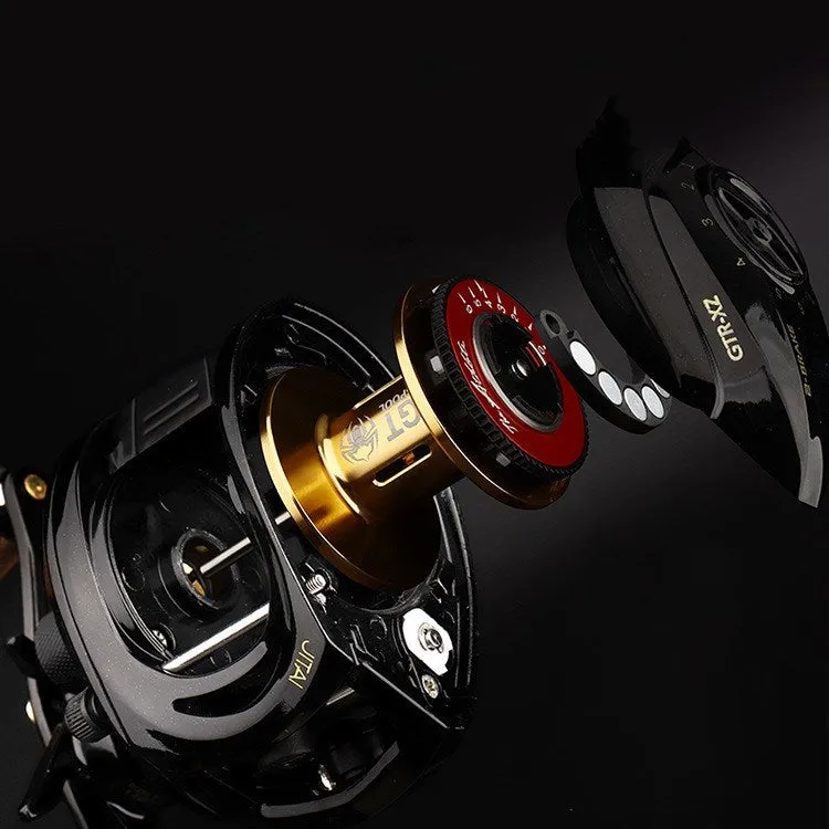 Carbon fibre baitcasting reel with magnetic centrifugal drop wheel, 7.0:1 gear ratio, 12kg braking force, left hand crank
