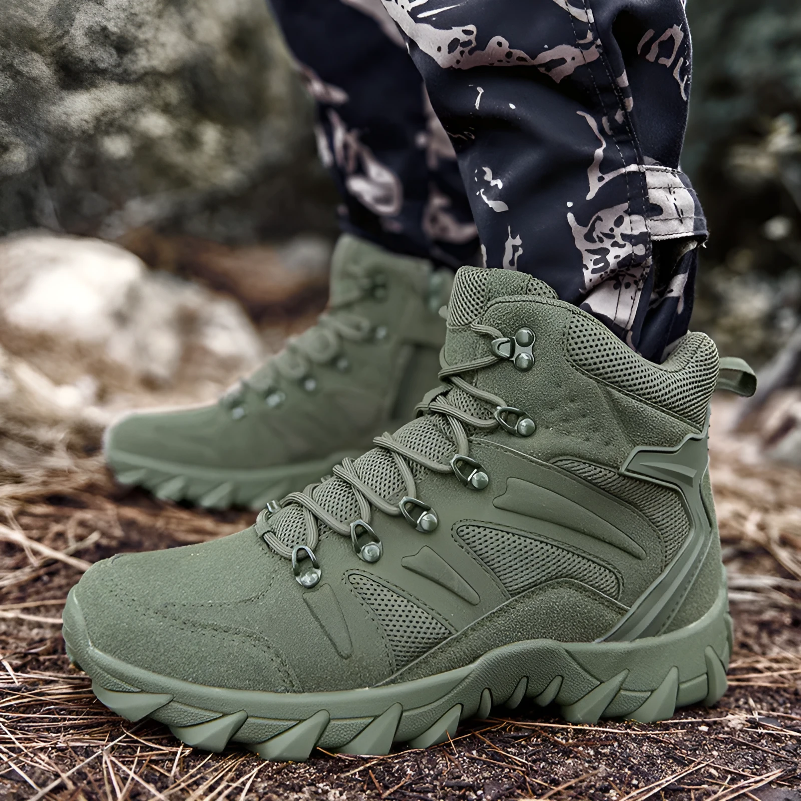 Men's PU combat boots in army green colour for outdoor hiking and camping