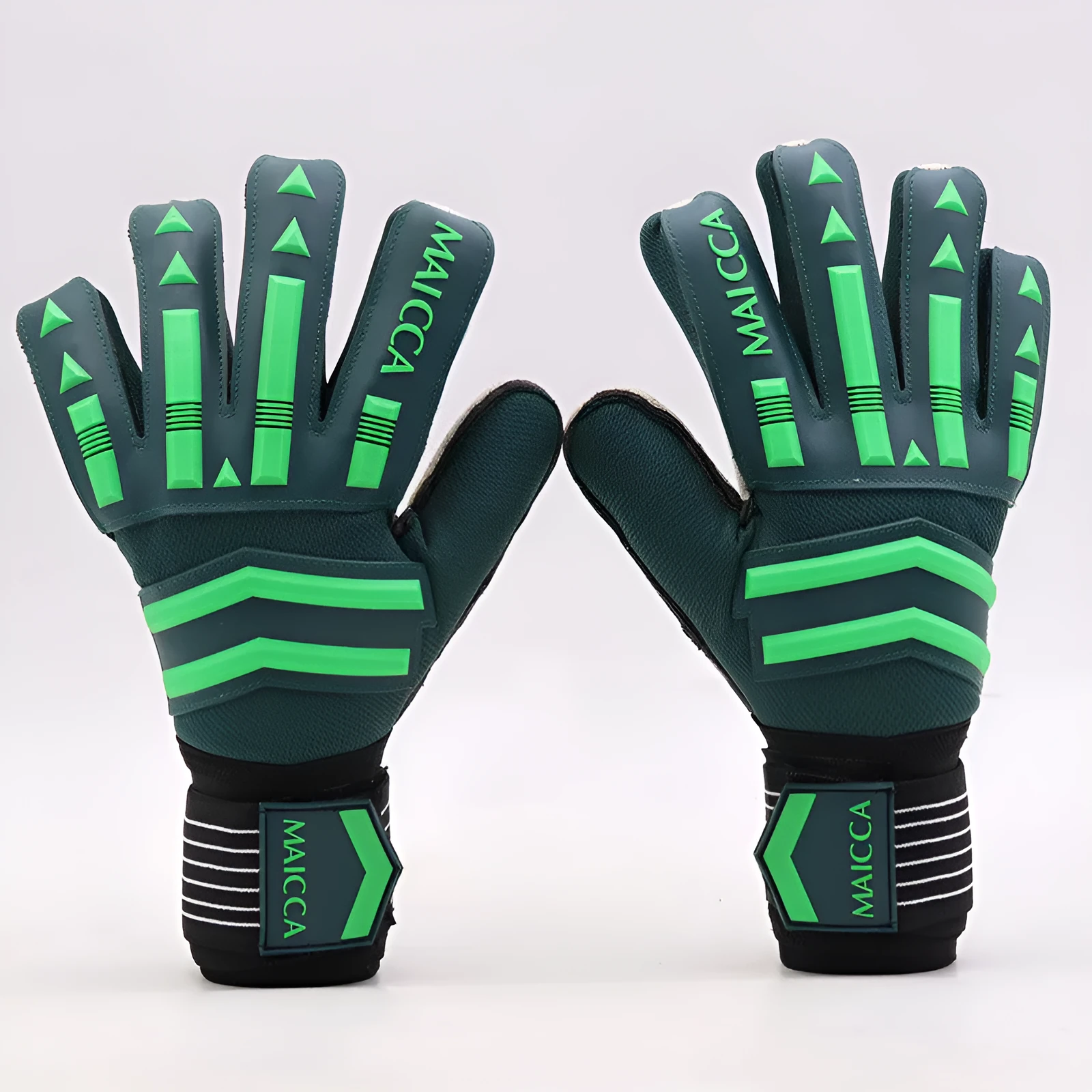 Green latex goalkeeper gloves for football training, sizes 7 to 10, neutral unisex design