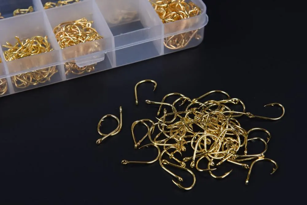 Box of 500 mixed size Iseni style fishing hooks in silver, black, and imitation gold finishes