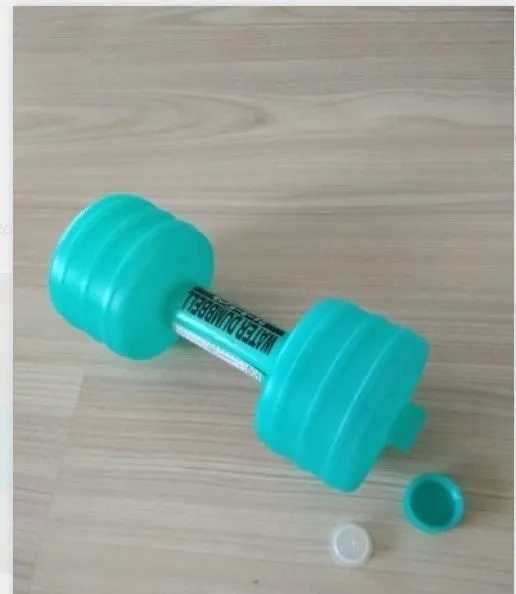 Water-filled fitness dumbbell for women in pink polypropylene plastic with leak-proof port