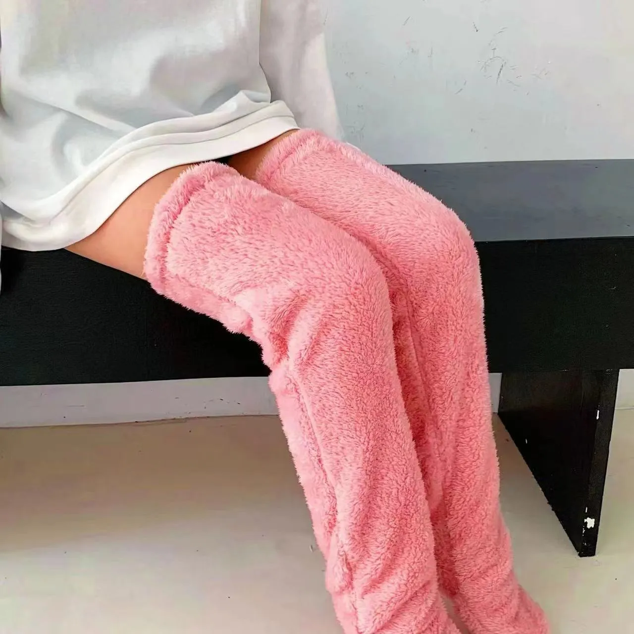 Thickened solid colour leg warmer for women in brown and light grey