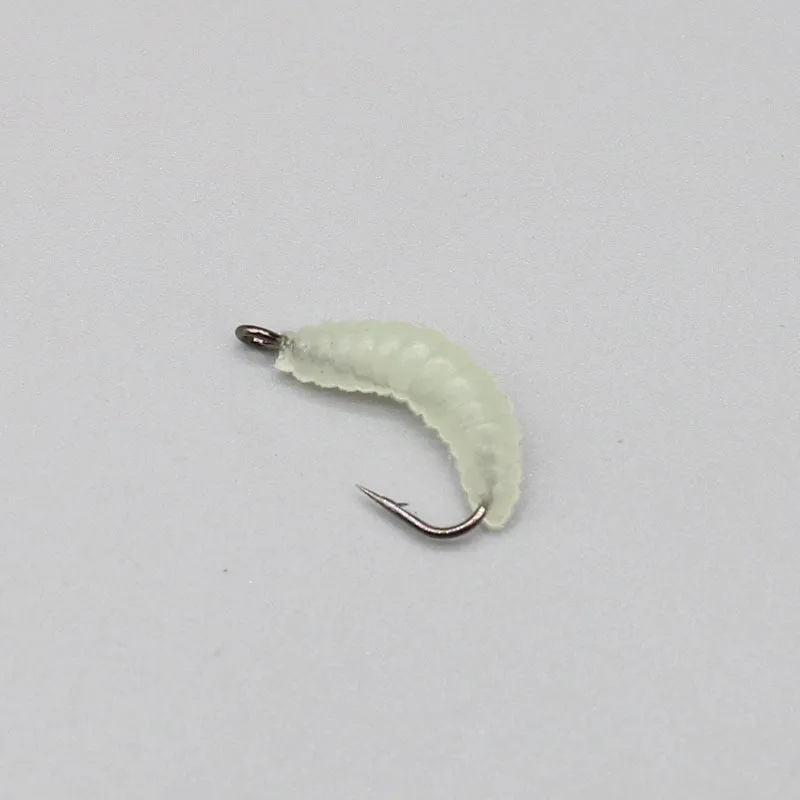 Fishing bait lure with hook in pink worm style, including luminous colour option, for Big Eye snakehead Rod Hook No. 4