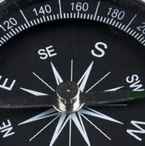 Silver metal compass with 45mm diameter dial and aluminium shell