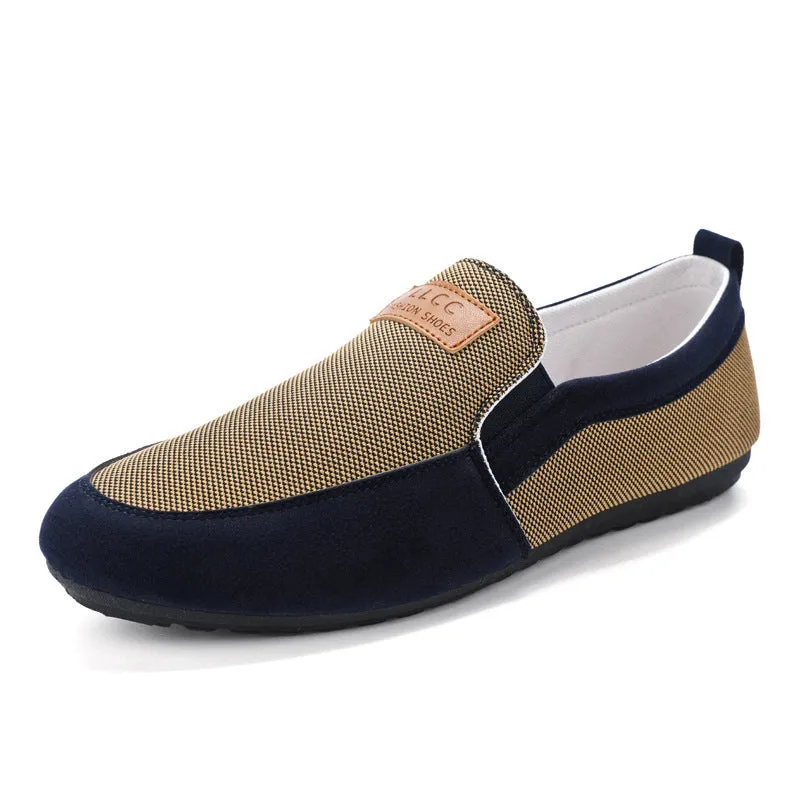 Men's grey and khaki canvas board shoes with round toe and rubber sole.