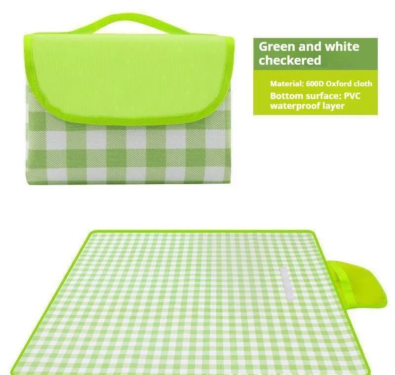 Thickened outdoor picnic mat in non-woven fabric with yellow grid pattern