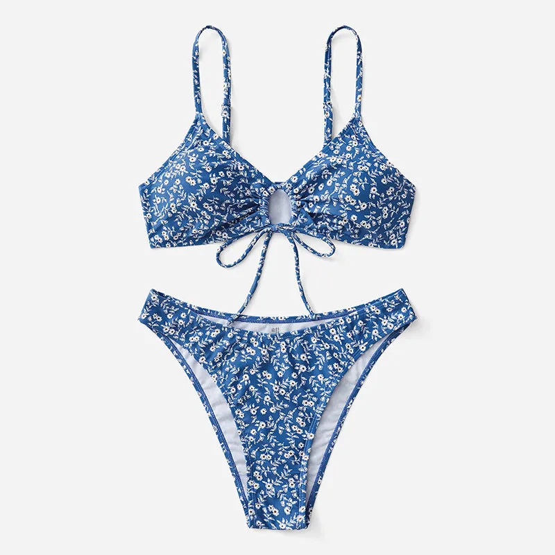 Blue three-piece swimsuit set without steel rings, consisting of a top and shorts.