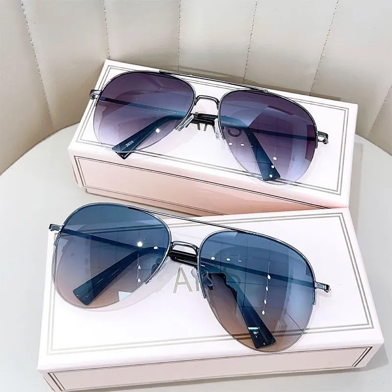 Metal frame aviator sunglasses with UV protection resin lenses in multiple colour options