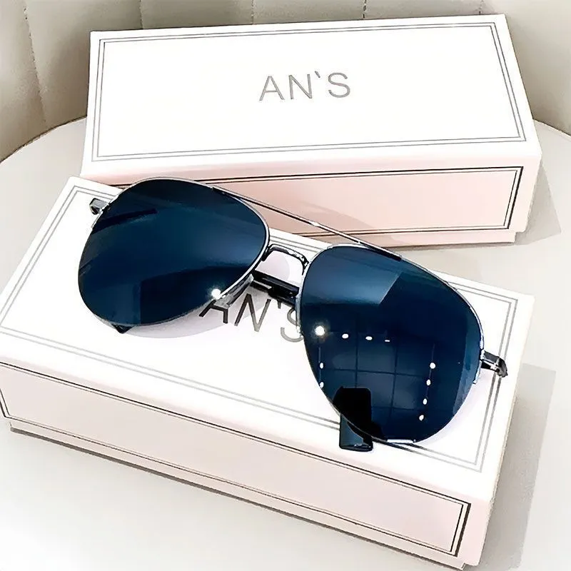 Metal frame aviator sunglasses with UV protection resin lenses in multiple colour options