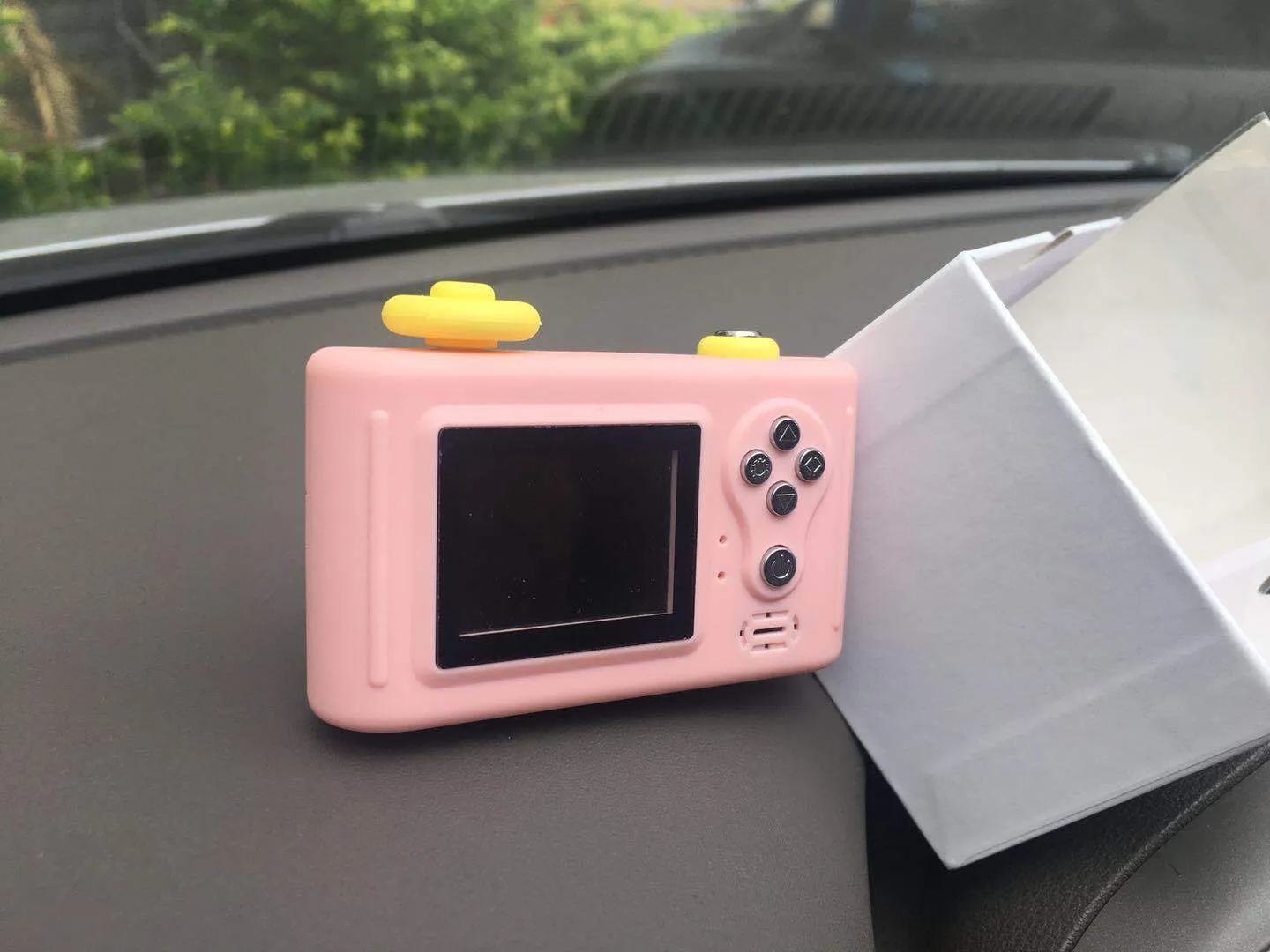 Blue GIMON children's digital camera with 1.5-inch screen, shown next to a pink version.