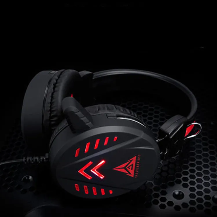 Black wired gaming headset for PC with large ear cups and a straight plug, shown with a 2.2m cable.