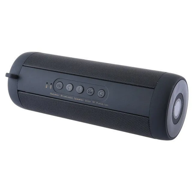 Outdoor Bluetooth speaker in black with 40mm driver, 10-hour battery, and V5.0 connectivity