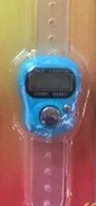 Electronic finger counter ring in black with digital display for knitting crochet and sewing tally