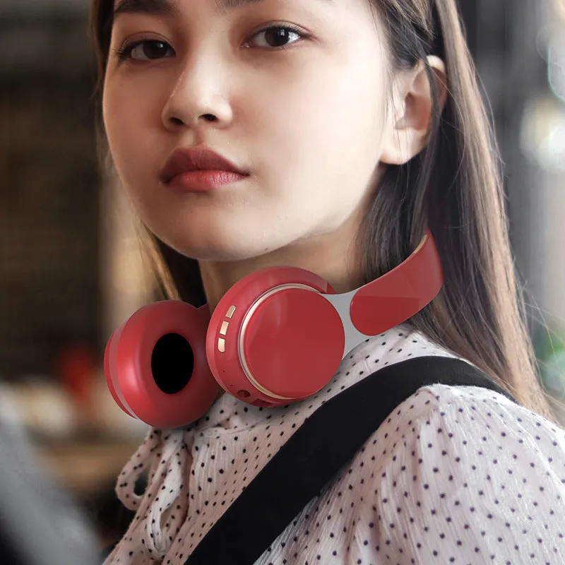 07S Bluetooth headset in Black, head-mounted with Bluetooth 5.0 and battery display, on a simple background